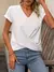 A camiseta branca com decote em V - dominios moda e  acessorios