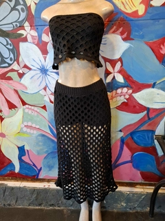 Conjunto tricot de saia vasada com shorts