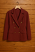 Blazer Feminino Vermelho com Botões Dourados na Manga – Modelagem Acinturada e Tecido Leve - comprar online