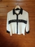 Camisa Feminina Off-White com Paetês Pretos Detalhes Brilhantes na Gola, Punhos e Faixa Frontal