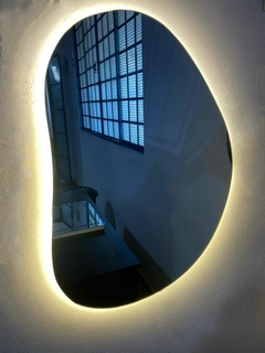 Espelho Orgânico Decorativo 60x45 Com Led Oculto