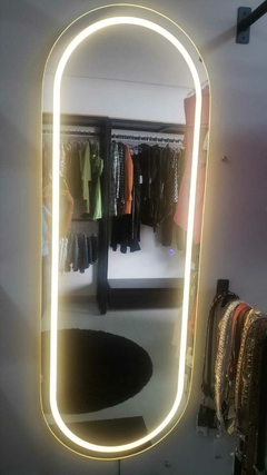 Imagem do Espelho Oval Com Led Camarim Salão 100X80 Touch Screen