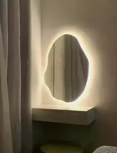 Espelho Orgânico Decorativo 70x50 Com Led Oculto