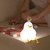 Luminária Infantil Abajur Siliconado Pato Florzinha Luz Quente