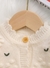 ENTERITO TEJIDO BLANCO CON FLORES - Gurisas Babys
