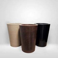 Vaso Cônico 35cm Polietileno Brilhoso – Leve e Resistente - comprar online