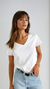 Remera De Algodón Lisa Escote V - comprar online