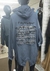Campera gamuza y algodón con detalles en plata en la espalda en internet