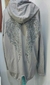 Campera de gamuza gris con detalles plata y negro - comprar online