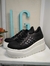 Zapatillas negras con brillo