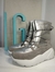 Botas plateadas para la nieve en internet