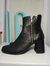 Botas negras en internet