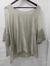 Camisa gris con volados