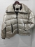 Campera dorada estilo puffer