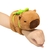 Peluche muñequera Capibara
