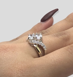 AG 452 Anillo Piedras Blancas Plata y Oro en internet