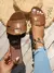 Designer novas sandálias sofisticadas de salto baixo chinelos sexy peep toe sap