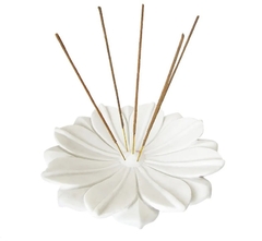 Incensário Flor de Lótus da Pureza em Marmorite 25cm - 5 Furos