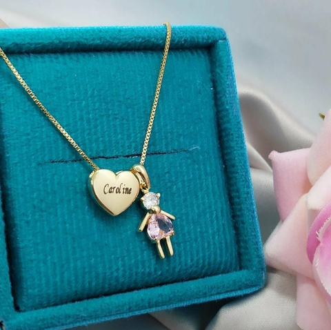 Colar de Coração Personalizado Com Pingente De Menino Ou Menina Pedra Banhado a Ouro - comprar online