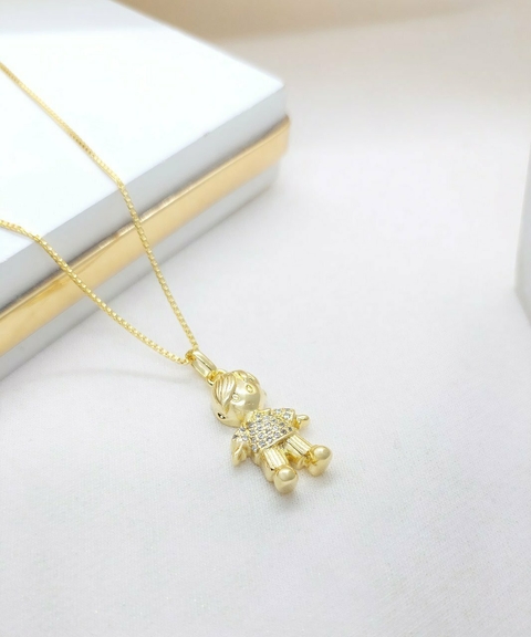 Colar Menino Com Detalhes em Microzircônias Banhado a Ouro