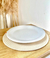 Plato de sitio algodón blanco con detalles en dorado en internet