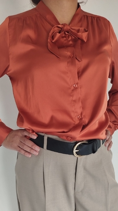 Camisa Aura con lazo y botones
