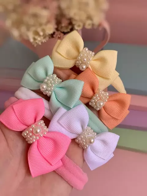 Laço Gabi Mini com Pérolas (Faixinha)