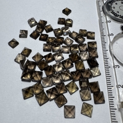 Cuarzo ahumado calibrado piramide 5x5 (por unidad) - comprar online
