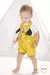 Banho De Sol De Bebê Com Body Amarelo Rodolfo