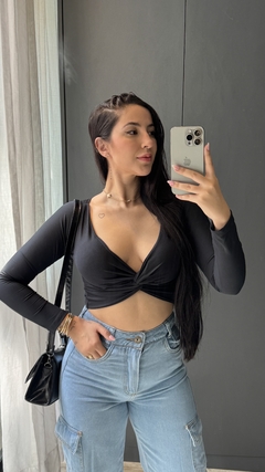 CROPPED RAISSA na internet
