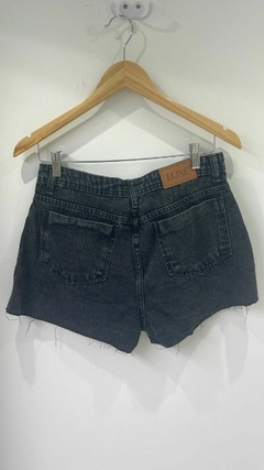 Short Luxe Jens Preto na internet