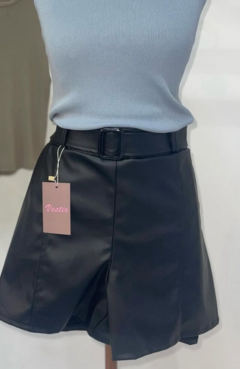 Short Couro Fake - comprar online
