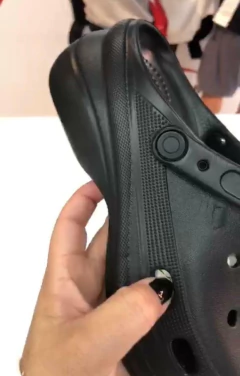 CROCS (3.59) - comprar online