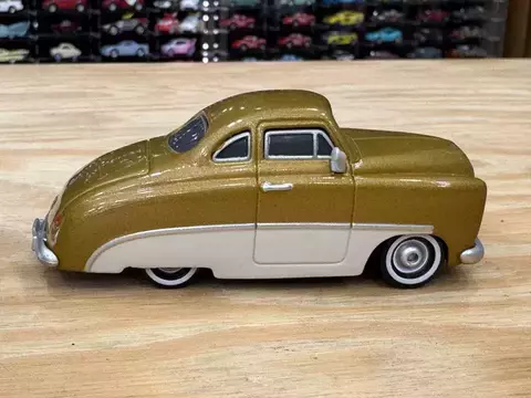 Miniatura Disney Cars Mildred Bylane Carros Mattel