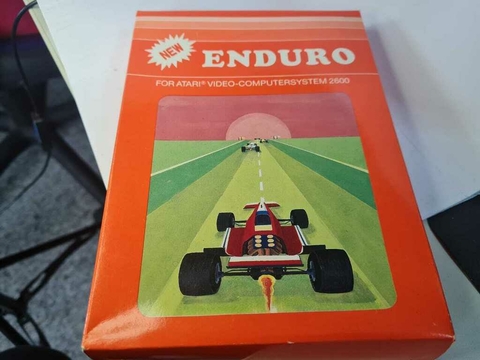 Cartucho de Atari Enduro com Caixa