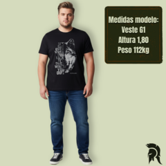 Camiseta Plus Size Lobo Preta - Algodão Premium - Retrology