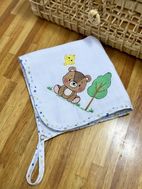 Fraldinha babita com prendedor de chupeta