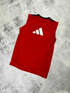 MUSCULOSA RIVER ROJA en internet