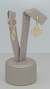 Brinco Argola com Pingente de Trevo Texturizado em Banho Dourado 18k
