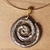 Colar choker espiral rústico, marrom medieval, com relevos na cor branca e detalhes em ouro, metal banhado a ouro - comprar online