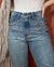 Calça Reta Bolso Frontal Diferenciado - Ana Catela na internet
