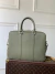 Louis vuitton Voyage na internet