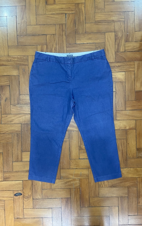 Calça Alfaiataria Risca de Giz “Van Heusen”, made In Vietnam