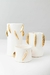 Vaso de Cerâmica Branco e Dourado Médio - comprar online