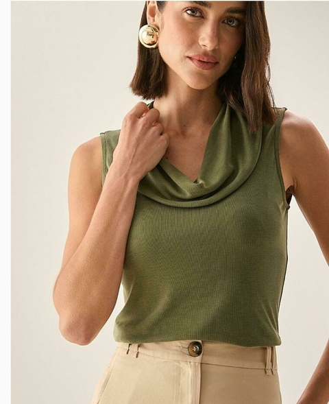 Blusa Modal Sand Washed sem Manga com Gola Degagê
