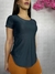 Blusa Vest Leg 

Disponível no tamanho P.

Confeccionada em tecido tecnológico Top Fit, ela oferece:

 Composição: 84% poliamida, 16% elastano

 Tecido leve, confortável e super respirável

 Proteção solar FPS 50, ideal para treinos ao ar livre

 Modelag