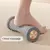 Rolo massageador de pés para alívio imediato de dores e fascite plantar. Portátil, sem eletricidade e com textura de acupressão.