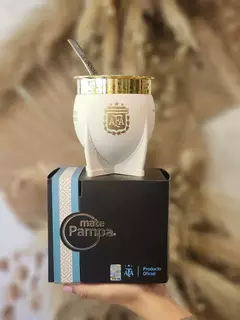 ¡¡COMBO AFA 3X1!! - 2X1 CAMISETAS AFA OFICIAL + MATE PAMPA AFA DE REGALO en internet