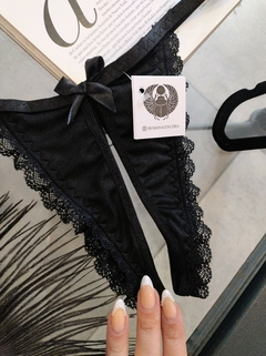 Tanga Abierta negra on internet