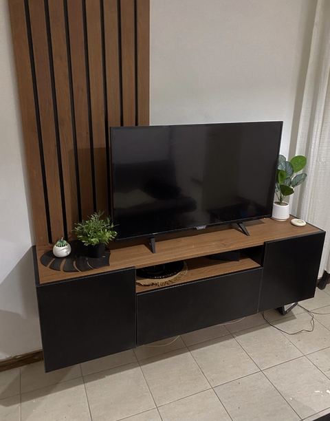 RACK PARA TV con revestimiento